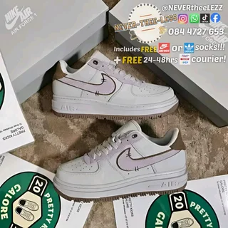 Nike Air Force 1 Luxe