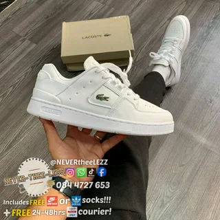 Lacoste court cage