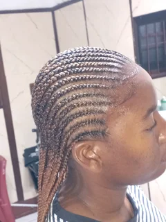 Thembie elite braids