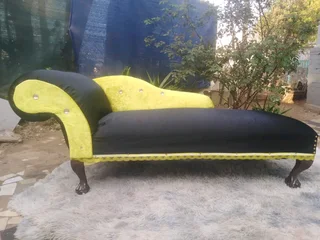Black yellow resting couch