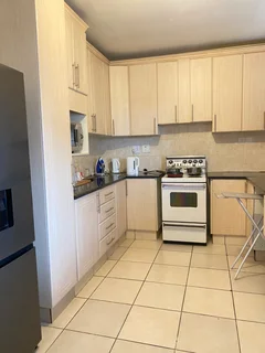 Light house- guest ( 284 Langton Road, Montclair 4004)