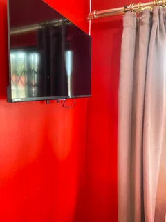 Light house- guest ( 284 Langton Road, Montclair 4004)