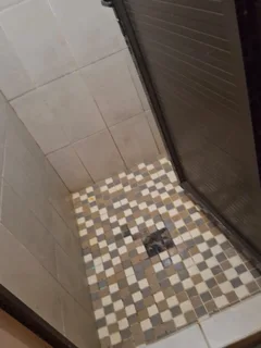 1 Room with bathroom and toilet inside in nazareth,a walk to pick and pay cervashem and pinetown