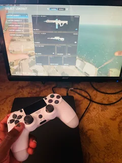 PlayStation 4 + Acer monitor