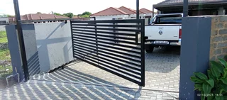 Turing sliding gate