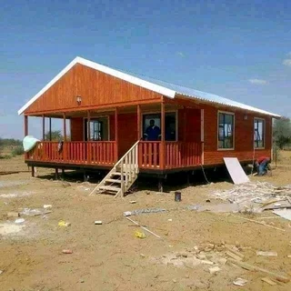 Wendy Nutec And Log Cabin