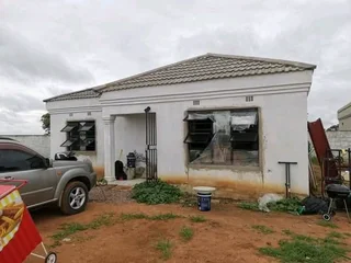 PAINTERS PAINTING SERVICES ROOF WATERPROOFING REPAIRS BUILDERS AND HANDYMAN SOLUTIONS