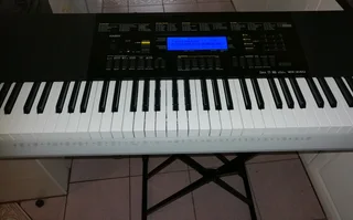 Casio WK-240 didital keyboard