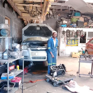 am looking for job as a mechanic