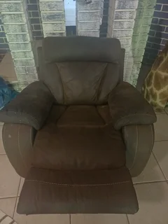 Lounge - Ad posted by Pieterse JH