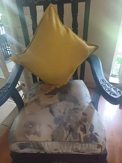 Lounge - Ad posted by Pieterse JH