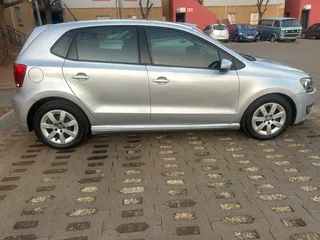 Vw Polo 6 TDI 2013model controls on steering 4door R90.000