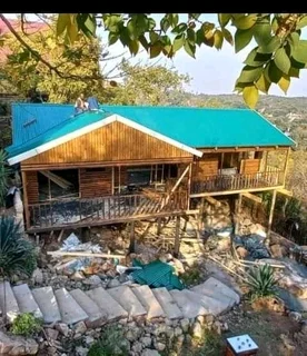 Even Wendy house 078 636 1497