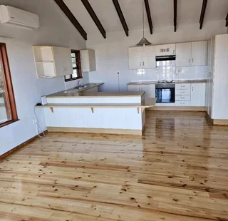 Even Wendy house 078 636 1497