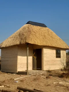 Even Wendy house 078 636 1497