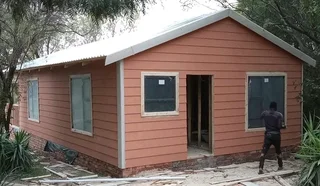 Even Wendy house 078 636 1497