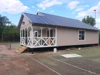 Even Wendy house 078 636 1497