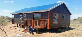 Even Wendy house 078 636 1497