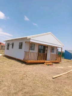 Even Wendy house 078 636 1497