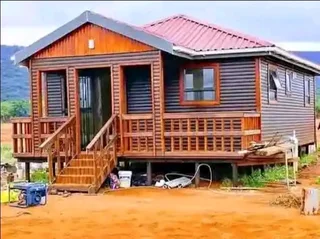 Even Wendy house 078 636 1497