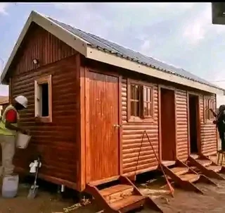 Even Wendy house 078 636 1497