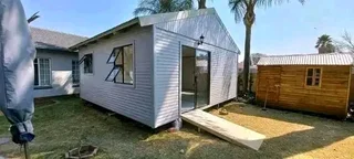 Even Wendy house 078 636 1497