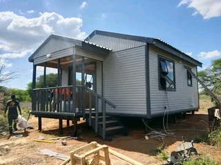 Even Wendy house 078 636 1497