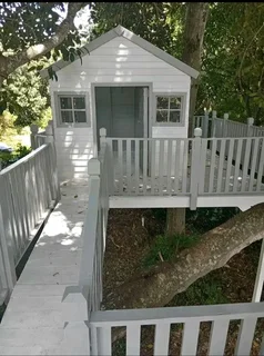 Even Wendy house 078 636 1497