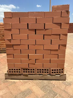 Paving's bricks  and Maxi Bircks for sales R550 per pallets