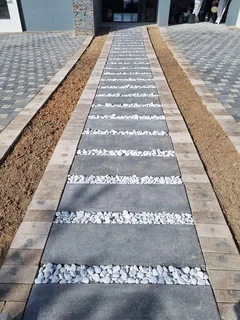 Stepping stones 450x450mm And 600x600m