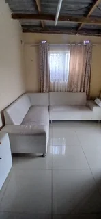 House - Ad posted by Nasreen De Maar