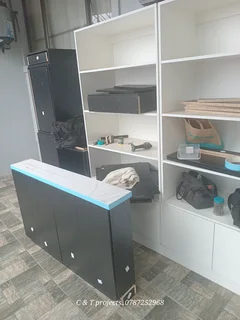 SKILLED, COMPETENT,  EXPERIENCED AND PROFESSIONAL CARPENTER.