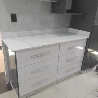 PROFESSIONAL,  EXPERIENCED,  COMPETENT AND SKILLED CARPENTER.