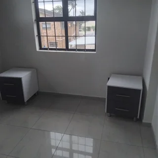 PROFESSIONAL,  EXPERIENCED,  COMPETENT AND SKILLED CARPENTER.