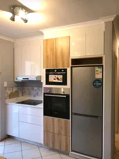 PROFESSIONAL,  COMPETENT,  SKILLED AND EXPERIENCED  CARPENTER.