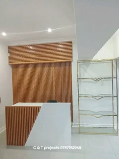 EXPERIENCED,  SKILLED,  COMPETENT AND PROFESSIONAL CARPENTER.