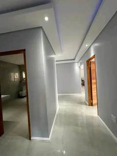 EXPERIENCED,  SKILLED,  COMPETENT AND PROFESSIONAL CARPENTER.