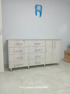 PROFESSIONAL,  SKILLED,  EXPERIENCED AND  COMPETENT  CARPENTER.