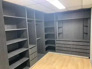 PROFESSIONAL,  SKILLED, COMPETENT AND EXPERIENCED CARPENTER.