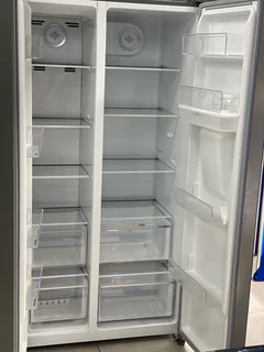 RUSSELHOBBS REFREGIRATOR