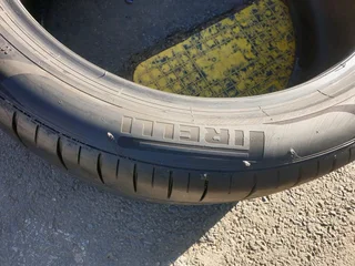 285 40 21.PIRELLI PZERO