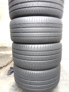 285 40 21.PIRELLI PZERO