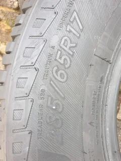285 65 17.MICHELIN LTX FORCE