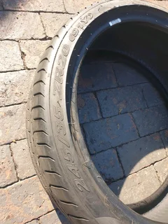 245 35 20.PIRELLI PZERO
