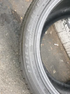 275 40 20 and 315 35 20.BRIDGESTONES DUELER RUNFLATS