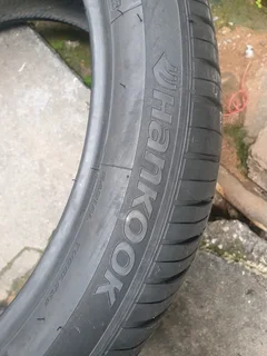 275 40 21.HANKOOK RUNFLAT