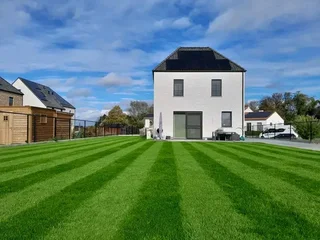 WE INSTALL ALL TYPES OF ROLL ON GRASS INSTALLATIONS/NO DEPOSITS UPFRONT YOU PAY WHEN THE JOB IS DONE
