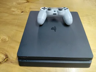 Ps4 slim