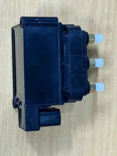 Mercedes benz W222 W205 C217 W213 brandnew air valve block.