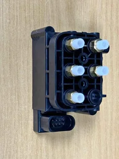 Mercedes benz W222 W205 C217 W213 brandnew air valve block.